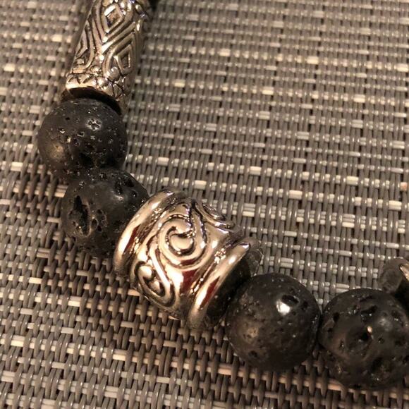 Men’s Black & Silver Volcano Rock Beaded Bracelet - Picture 4 of 6